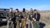 Бондо Доровських (крайній праворуч) та інші бойовики під Алчевськом