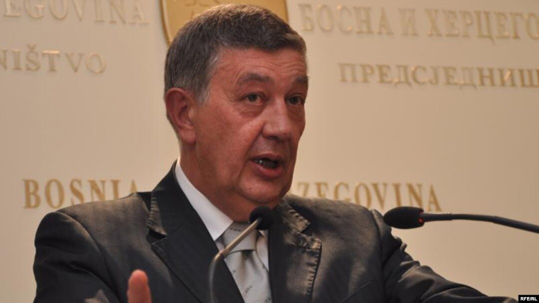 Nebojša Radmanović na konferenciji za novinare, Foto: Midhat Poturović