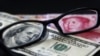Američki dolar (Llevo) i kineski juan 13. oktobar 2010.
