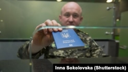 Майже 3 мільйони українців прямували до ЄС з біометричними паспортами
