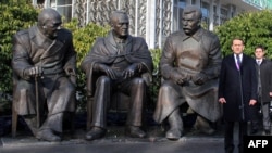 The 10-ton monument was unveiled in Yalta.