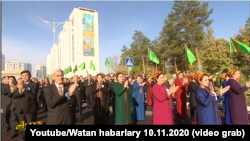 Церемония открытия монумента "Туркменский алабай"