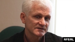 Ales Byalyatski heads the Vyasna human rights group.