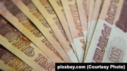 The Kremlin is turning to an age-old prescription to turn the economy around: Spend more. 