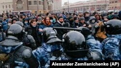 Москвадагы жүрүштөр маалында