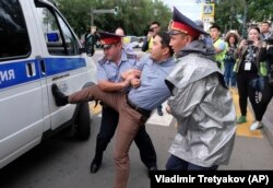 Задержания участников демонстраций в Алматы 12 июня 2019 года