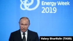 Russian President Vladimir Putin addresses the 2019 Russian Energy Week forum in Moscow on October 2.
