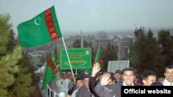 Are Turkmen students simply being kept in line?