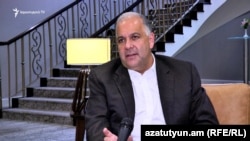 ԱՀՀ հոգաբարձուների խորհրդի համանախագահ Էնթոնի Բարսամյան, արխիվ