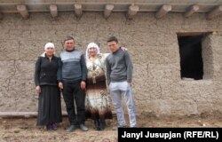 Дилбаркан кызы, өмүрлүк жолдошу, уулу менен