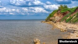 Каховское водохранилище близ села Скельки в Васильевском районе Запорожской области