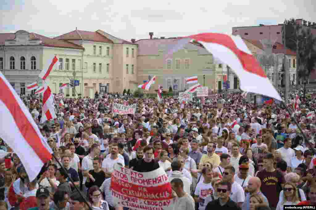 Anti-government protests were also held elsewhere in Belarus on August 23, such as this mass rally in the western city of Hrodna. 
