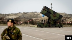 Sistemul american anti-aerian NASAMS, surprins în această fotografie la o bază militară din Olanda în anul 2014.