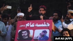 منظور پښتون د لاهور غونډې ته د وینا پرمهال
