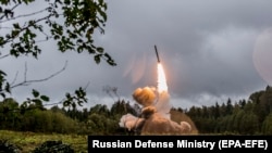 На фото момент запуску Iskander -M. Після російського удару по навчальному полігону Сухопутних військ ЗСУ генерал Драпатий заявив, що подає у відставку. 