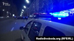 «Нацдружини» у супроводі правоохоронців