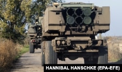 Ukrainian High Mobility Artillery Rocket Systems (HIMARS) on the move in the Kherson region, (file photo)