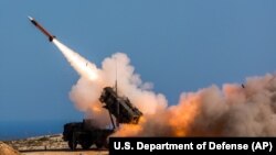 Американський ЗРК Patriot під час пуску ракети