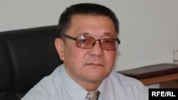 Кыргызстан. Кеңешбек Дүйшөбаев, УКМКнын мурдагы төрагасы. 2010-жыл.