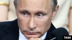 Russian President Vladimir Putin and the lawmakers are scheduled to discuss the integration of Crimea and the city of Sevastopol into the Russian Federation.