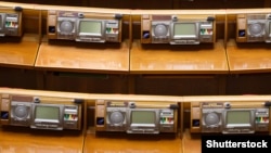 У парламенті є кілька десятків політиків, які не голосують майже ніколи, кажуть у КВУ