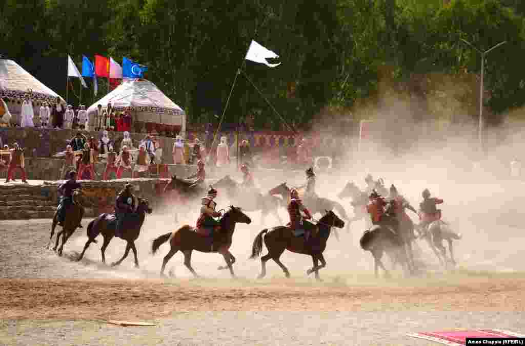 This year marks the last time Kyrgyzstan will host the biannual event, at least for a while. Turkey's decision to host the 2020 Nomad Games was confirmed on September 1, after talks between Turkish President Recep Tayyip Erdogan and his Kyrgyz counterpart, Sooronbai Jeenbekov.