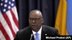 Міністр оборони США Ллойд Остін під час засідання Консультативної групи щодо оборони України на авіабазі ВПС США «Рамштайн» у Німеччині, 26 квітня 2022 року 