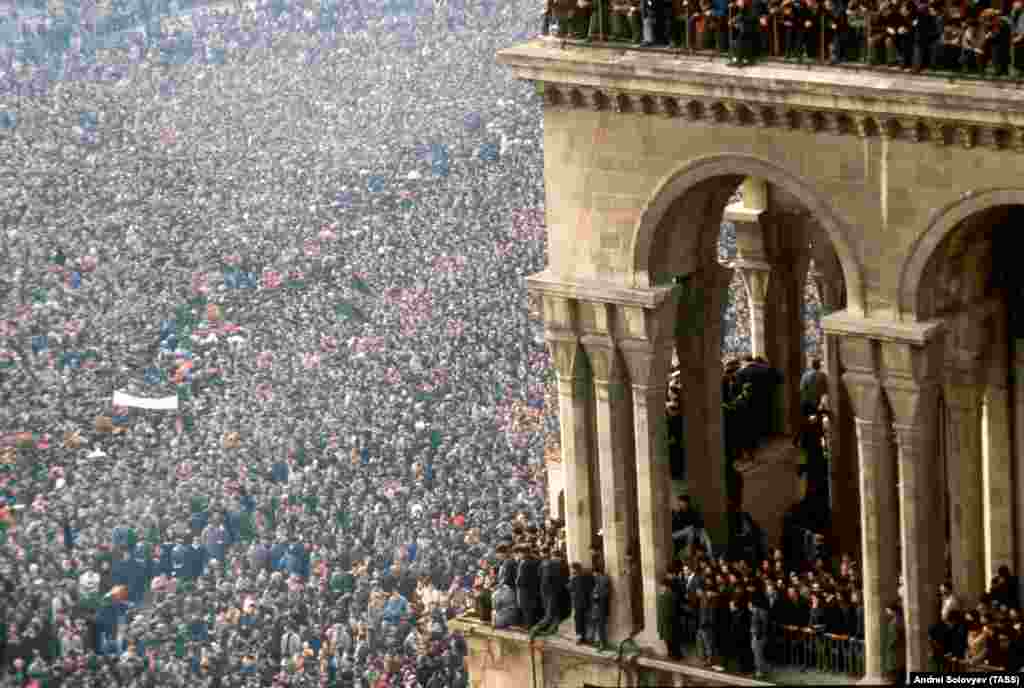 January 1990: In the Caucasus, independence movements begin to crack along ethnic lines. On the streets of Azerbaijan, about 90 Armenians are killed in a pogrom, some of them tortured to death. When Soviet troops move in, ostensibly to stop the violence, more than 100 Azeris are killed. Vast crowds gather for the funerals (pictured) of Azerbaijani victims of the Soviet crackdown. 