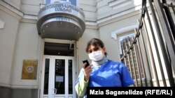Специалисты Национального центра по контролю за заболеваниями призывают жителей страны быть осторожными при тактильных контактах с животными