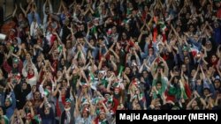 «مریم شجاعی مدام به فیفا فشار آورد تا قوانین منع تبعیض جنسیتی را اعمال کنند. سرانجام این ارگان هیئتی را به ایران اعزام کرد تا زمینه تماشای گروه بیشتری از زنان در بازی تیم ملی ایران مقابل کامبوج فراهم شود».