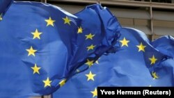 Напередодні український парламент ухвалив у другому читанні законопроєкт про деолігархізацію, запропонований президентом