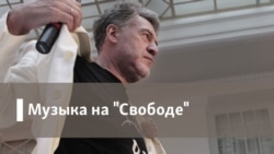 Кто ее полюбит? Артемий Троицкий воспевает Пи Джей Харви