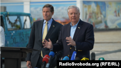 Senatorlar Lindsi Qrem və Riçard Blumental Kiyevdə