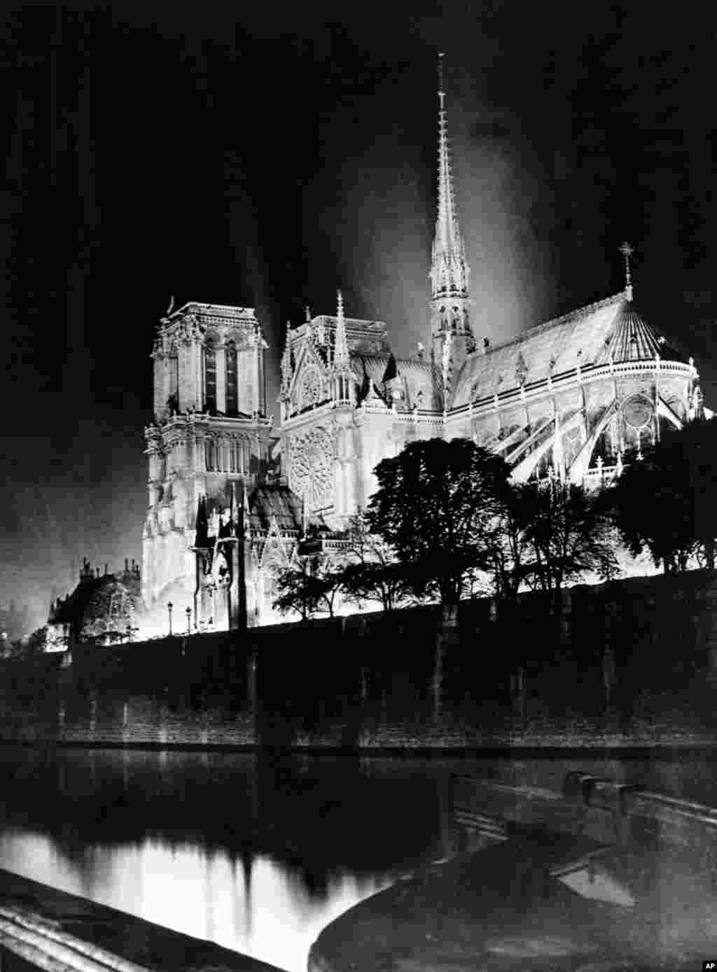 A nighttime view in 1933.