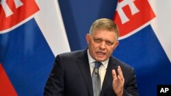 Словацький премʼєр Роберт Фіцо (на фото) 24 січня прибуде до Ужгорода