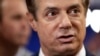 Можливість співпраці між Полом Манафортом (на фото) та Петром Порошенком знову опинилася в центрі уваги, коли партнер і права рука Манафорта в Україні Рік Ґейтс 7 серпня дав у суді свідчення, що їхня компанія провела консультаційну роботу для Порошенка у 2014 році