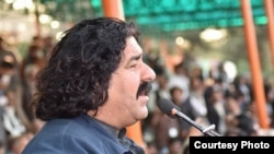 د علي وزیر يو پخوانی تصویر