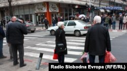 за пензиите има пари во Фондот за пензиско и инвалидско осигурување, велат од владата. Скопје