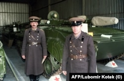 Савецкія вайскоўцы на базе ў Мілавіцах у лютым 1990 году.